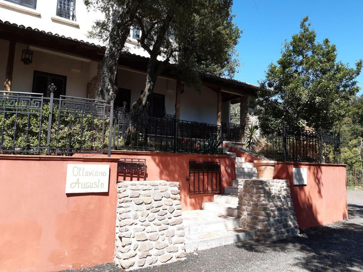 Dal Centurione Apartment Roma Ngoại thất bức ảnh